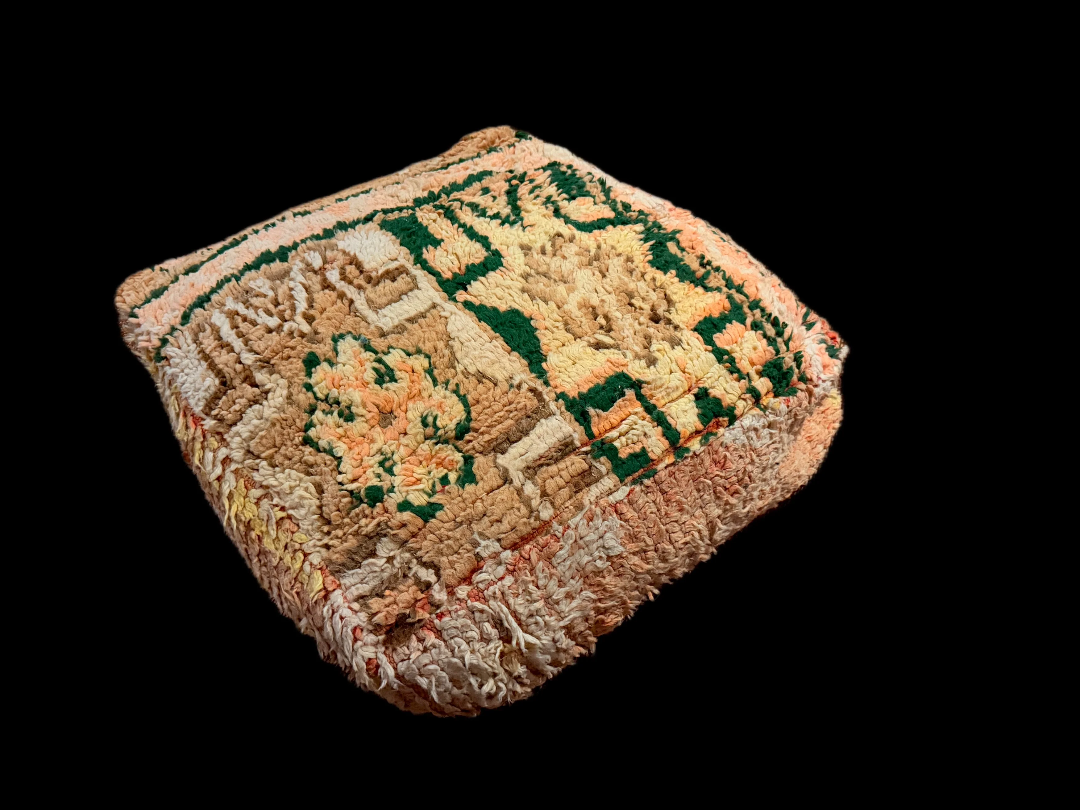 Beni Mguild Pouf · RP7