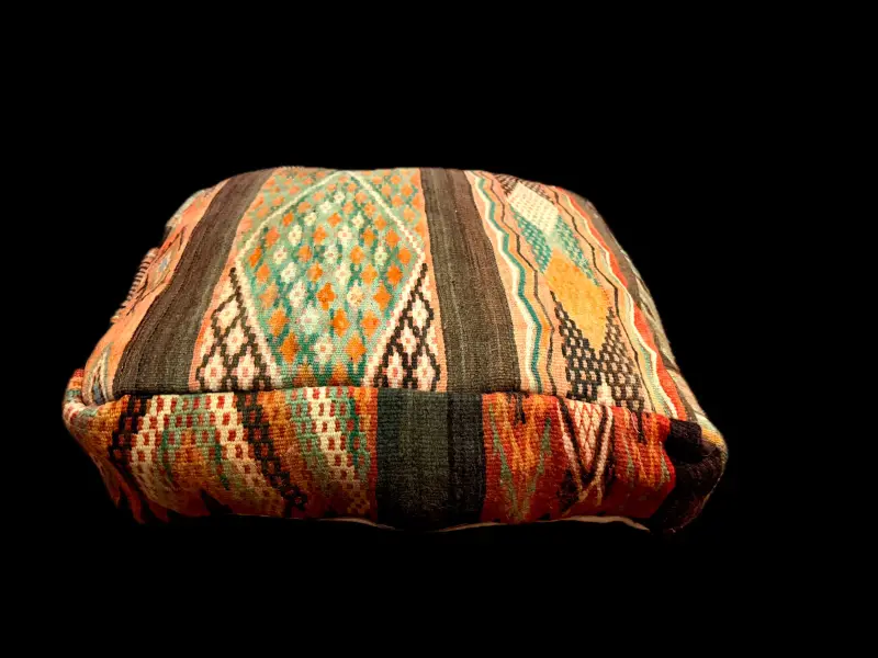 Puf Kilim · RP10